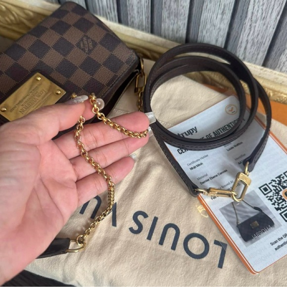 Louis Vuitton Damier Ebene Eva